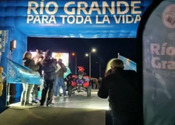 Se realizó la Largada Simbólica de ‘La dorso a la Tierra del Fuego’ en Río Grande