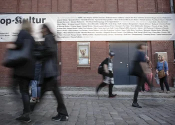 Los españoles residentes en el afuereño superan por primera vez los 3 millones en 2024, el mayor aumento desde 2016