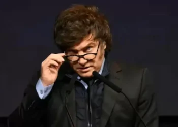 Los libertarios mantienen el interés digital pese al escándalo cripto y la concurso de los actores políticos se reconfigura