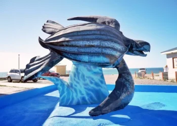 Se inauguró en Playa Unión “La galápago”, escultura que formará parte de la Ruta del Valle de Gondwana