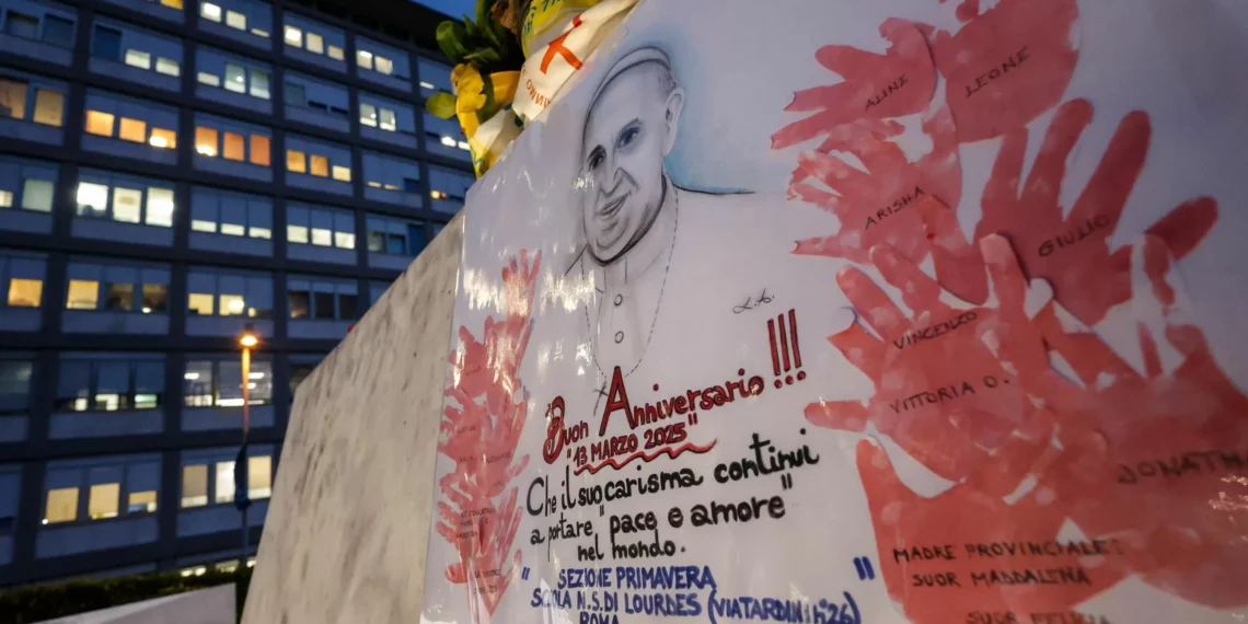 Estado de salud del Papa: Francisco celebra el aniversario de su pontificado con pincho tarta de 12 velas