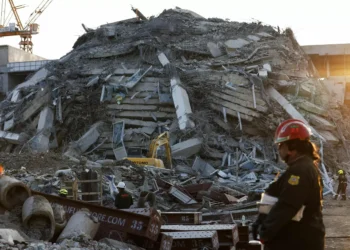 Las imágenes más impactantes del terremoto que ha sacudido Bangkok