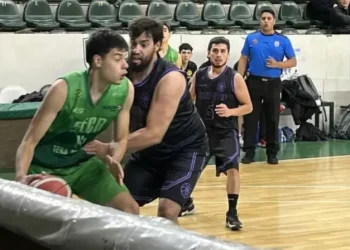 Salto inicial para mujeres y varones