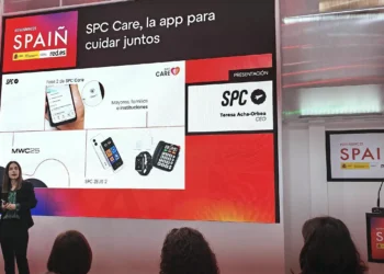 La segunda fase de SPC Care integra un asistente de salud elenco para mejorar la atención remota a mayores