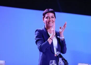 Mayra insinuó espina candidatura de Cristina y dijo que “a Milei solo le importa que su hermana esté contenta”