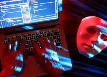 Nueva estafa del ternura: una falsa militar americana defrauda 300.000 euros a un anciano