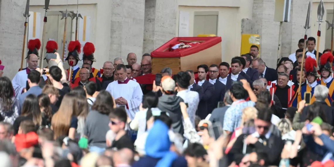 El Papa donó sus últimos 200.000 euros a una cárcel de menores