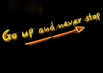 “Ramiro Rojas: Éxito gracias a Marketing estratégico”