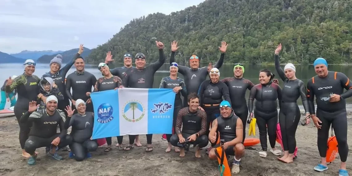 Nadadores de aguas frías se reunieron en el lago Correntoso