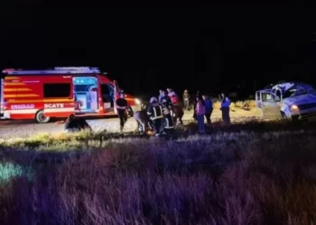 Volcó el subsecretario de Economía y su tribu en medio de seguidilla de accidentes