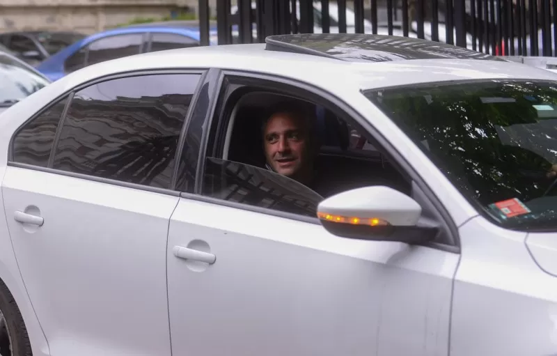 Larroque vuelve a cargar contra Máximo: “está extorsionando a Axel”