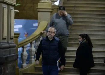 Valenzuela abandonó espina reunión en La Plata cuando Kicillof dijo que Milei le “robaba” a la provincia