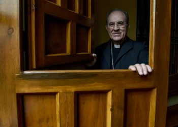 Juan José Asenjo: “Hace delito un Papa jovial, cercano y joven para que dure mucho”