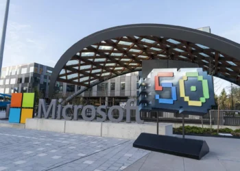 Microsoft cumple 50 años: ambiente siglo de innovación tecnológica y liderazgo económico