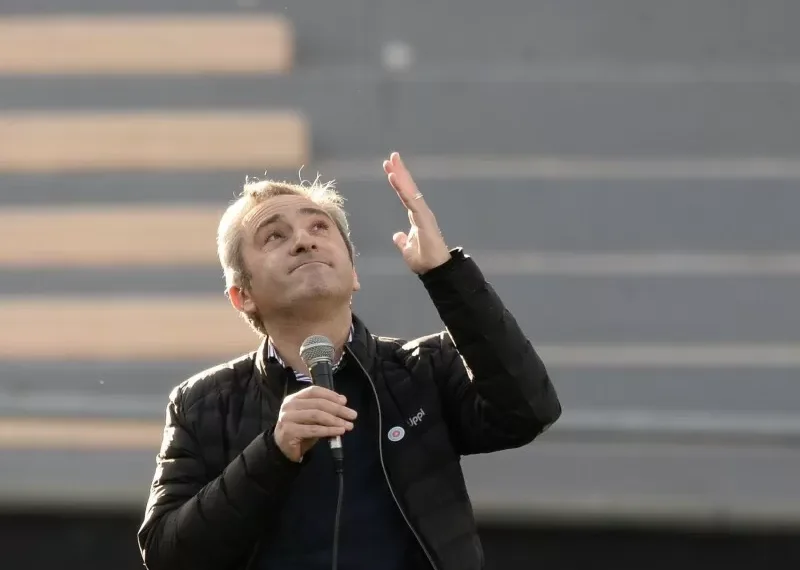 Larroque habló de un golpe versus Kicillof y dijo que “Cristina es rehén del grupito de Máximo”