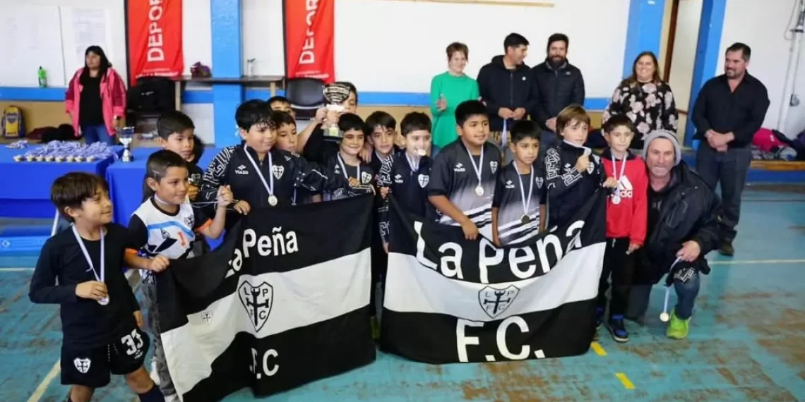 Con la participación de 300 jugadores paso un nuevo reto infantil mixto de fútbol