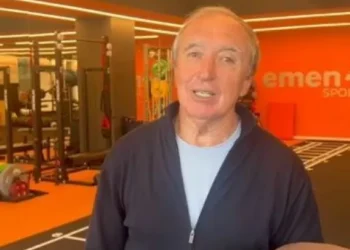 Hugo Porta respaldó a Coihues Rugby y pidió por la cancha en el CEF N° 7 (cinta)