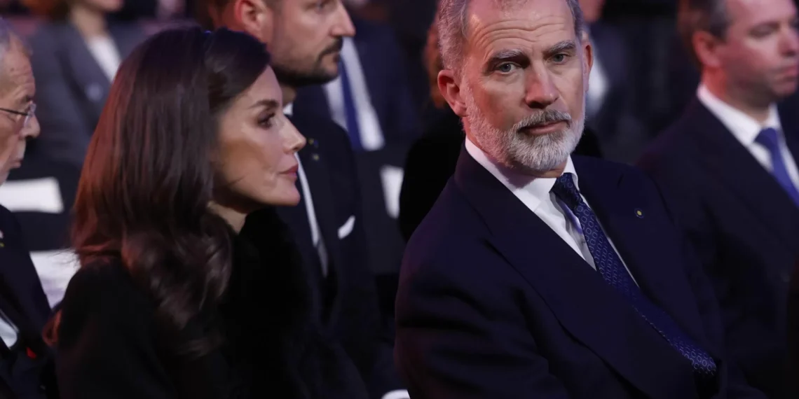 Los reyes de España llegan a Roma para acudir al funeral del Papa