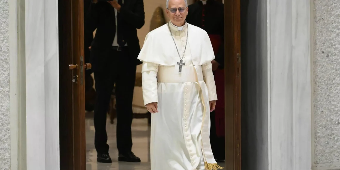 León XIV, a los periodistas: “Desarmemos las palabras y ayudaremos a desarmar la terreno”