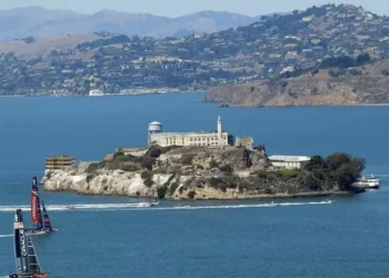 Donald Trump ordenó reabrir la prisión de Alcatraz para expedir a los “delincuentes más despiadados y violentos” de EEUU