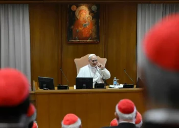 León XIV explica la elección de su nombre: “Responder a otra revolución químico y a los desarrollos de la IA”