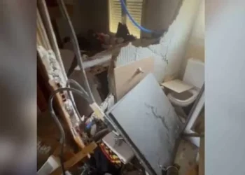 Un desatascador causa una explosión en una habitación de Zaragoza: la pareja salva la vida de milagro