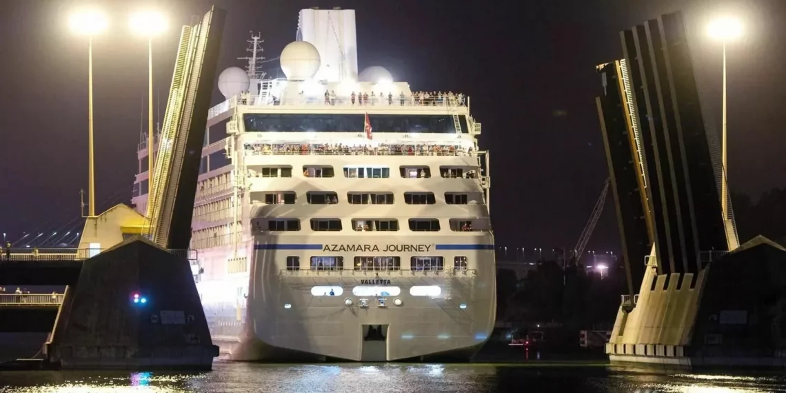 Detenida una pareja tras huir de un crucero sin pagar 3.196 euros