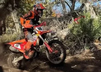 La bureo del enduro convocó a más de 130 pilotos en El Bolsón con presencia de pilotos locales