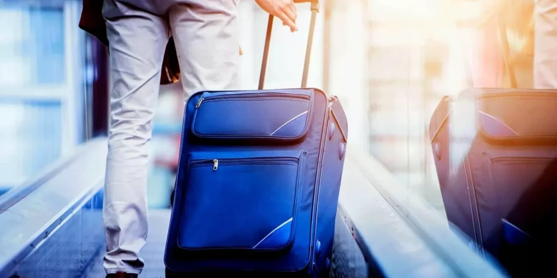Cuánto cuesta llevar maleta de mano en aerolíneas ‘low cost’