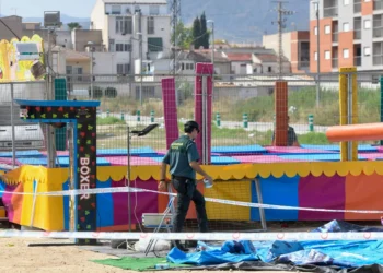 Muere una niña de 2 años por una andanada eléctrica en una atracción de feria en Murcia