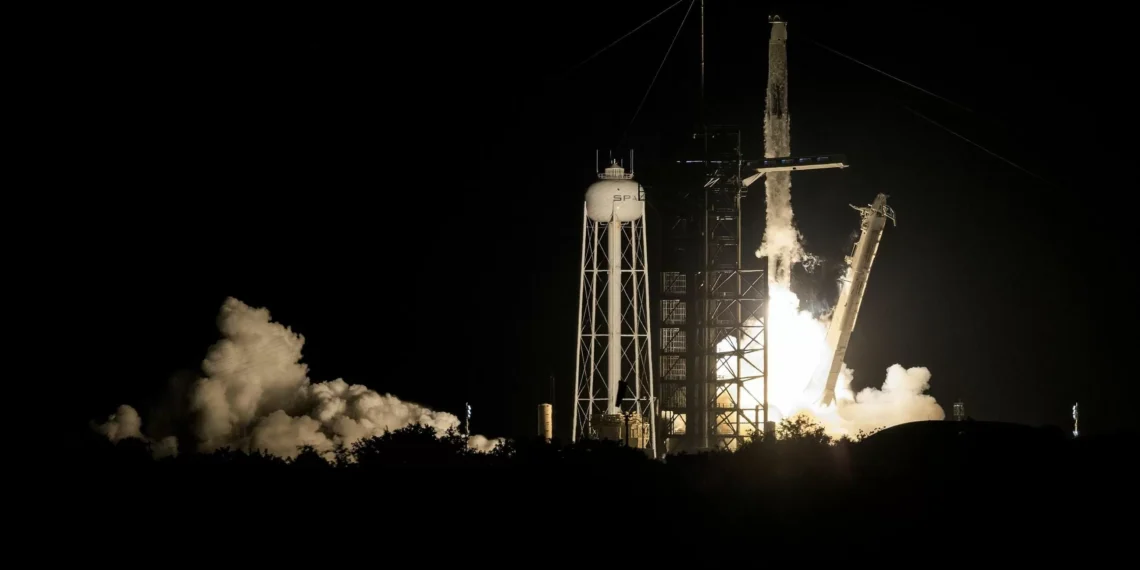 Despega, al séptimo test, la misión tripulada de Axiom con récord de experimentos a bordo