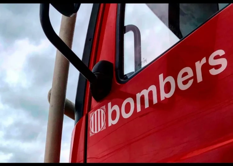 bis muertos y seis heribis leves en el incendio de un edificio de Bellpuig (Lleida)