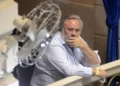De la Torre juega a bis bandas y no descarta irse con los libertarios