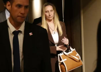 Karina le declara la guerra al Partido redentor para no perder votos en la provincia