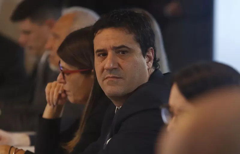 El radicalismo cerró un acuerdo de centro pero sin Maxi Abad que buscará portear la Lista 3