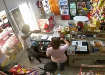 Atraco a punta de cuchillo en Almería