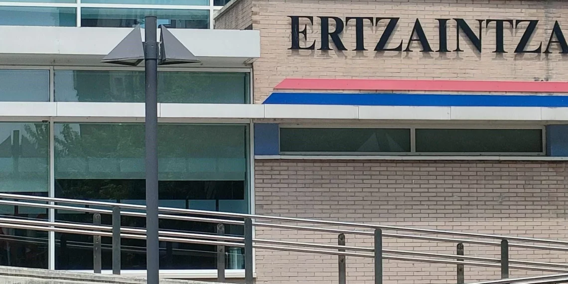 Detenida por besar en la boca a un bebé en Bilbao