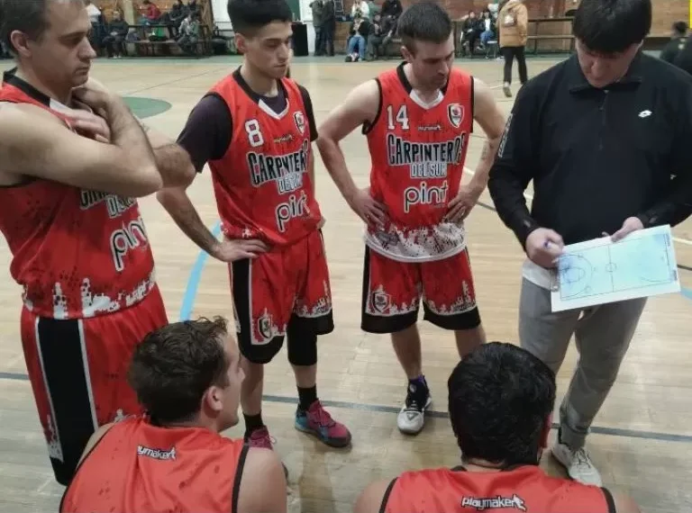 Carpinteros aseguró su lugar en la fase decisiva de la Liga Kudewe