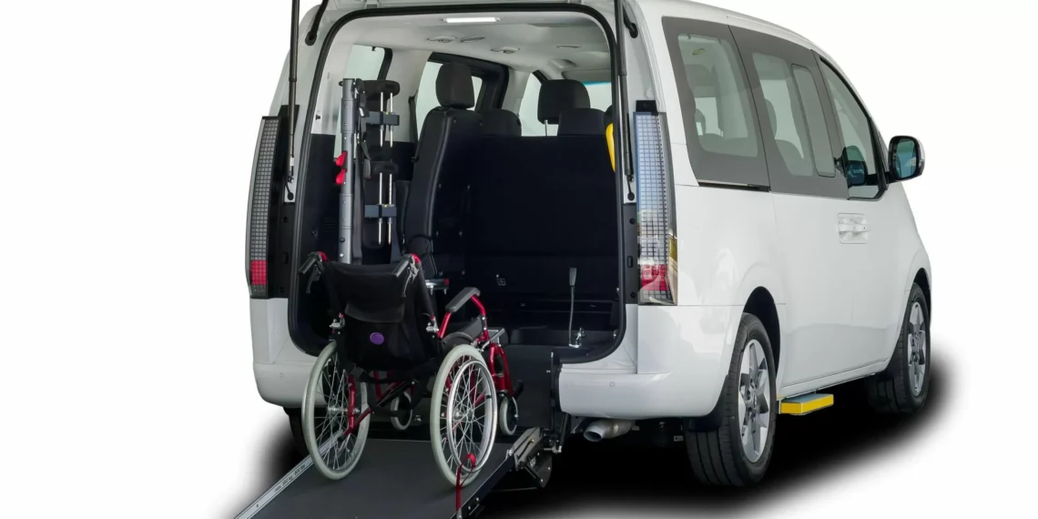 Hyundai lanza el Staria HEV Adaptado: movilidad inclusiva y sostenible para todos