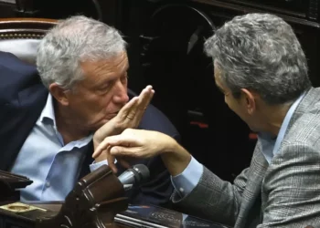 Un cruce entre Monzó y radicales sacudió al frente de centro a algo de lanzarse