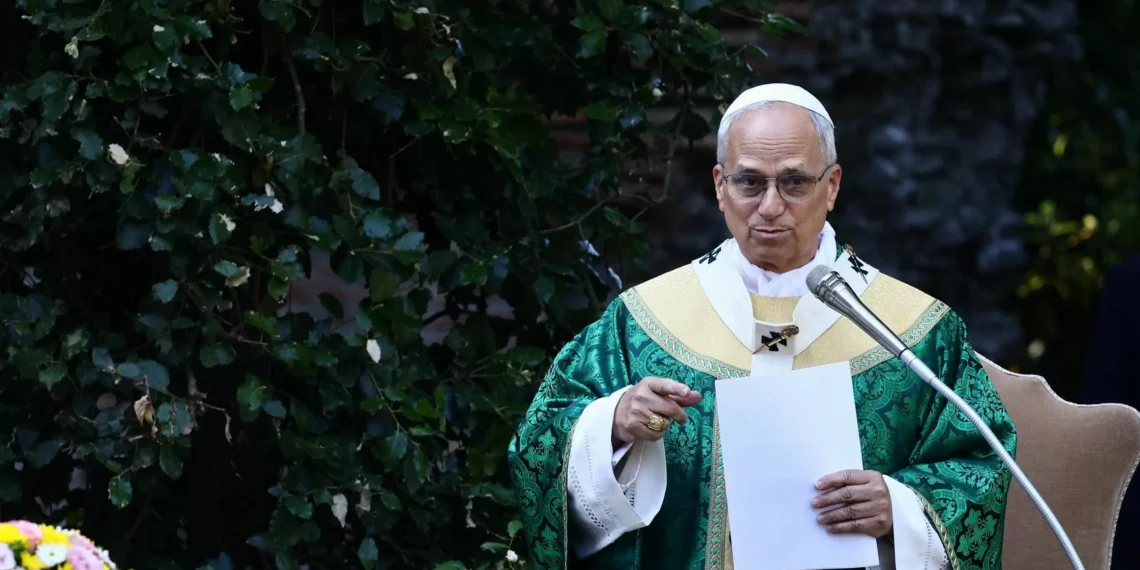 León XIV pide “derribar” los “muros de la apatía” y la “soledad” que “aprisionan” a los mayores