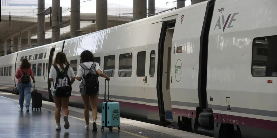 Renfe suspende definitivamente este miércoles la circulación ferroviaria entre Madrid y Galicia por el descarga