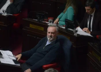 De la Torre rompió con desnarigado y le saca un diputado del bloque en la provincia