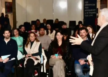 Los candidatos del peronismo en La Plata realizaron una galopada de actualización en gestión pública