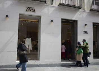 Zara retira dos fotos de su web por delgadez “poco saludable”