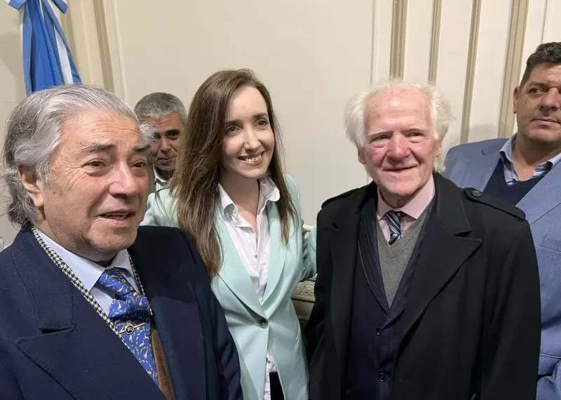 En el junta sospechan que Villarruel está detrás de la lista de Blumberg para sacarle votos a Espert