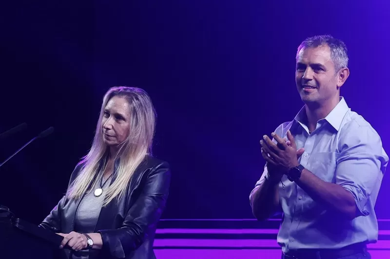 Karina tuvo que anular una visita a Olavarría, tras un pedido de los candidatos para que no los hunda