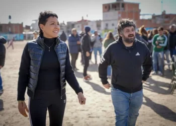 Mayra relativiza el éxito del desdoblamiento y vuelve la tensión con La Cámpora