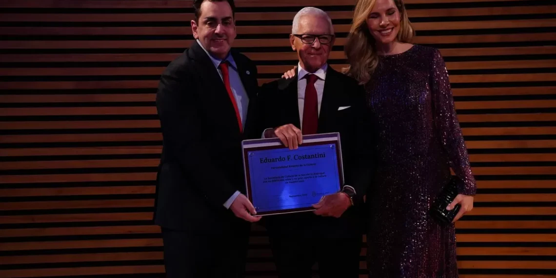 Eduardo Costantini recibió la distinción cultural más enjundioso del país