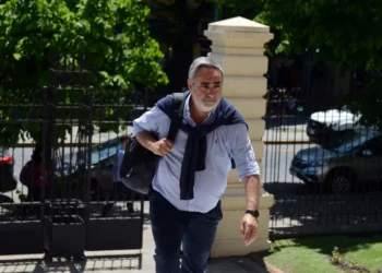 Crisis total en el extremismo tras una elección en la que perdió 149 concejales y 12 legisladores